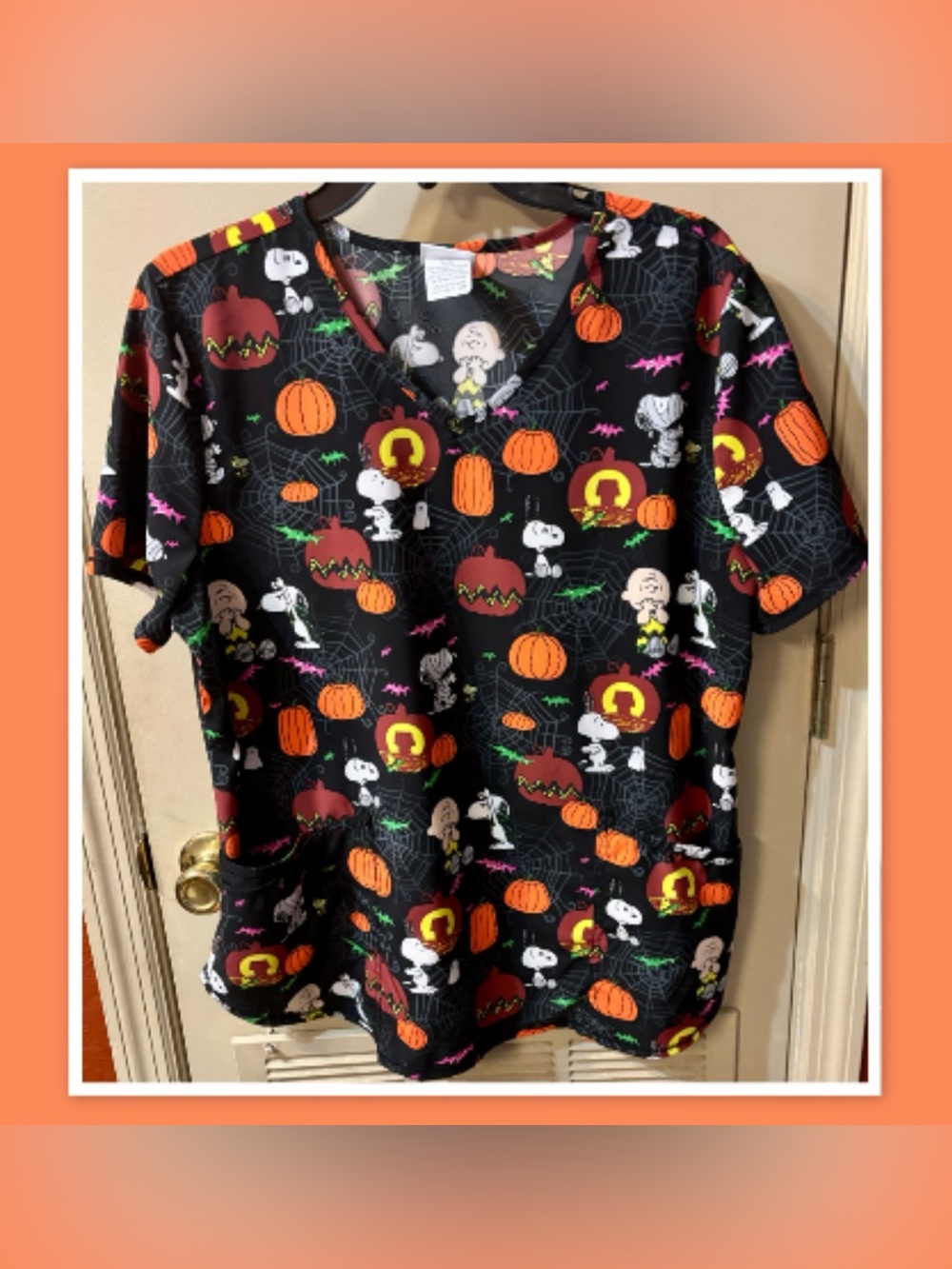 Peanuts Halloween Scrub Top ~ Size Large